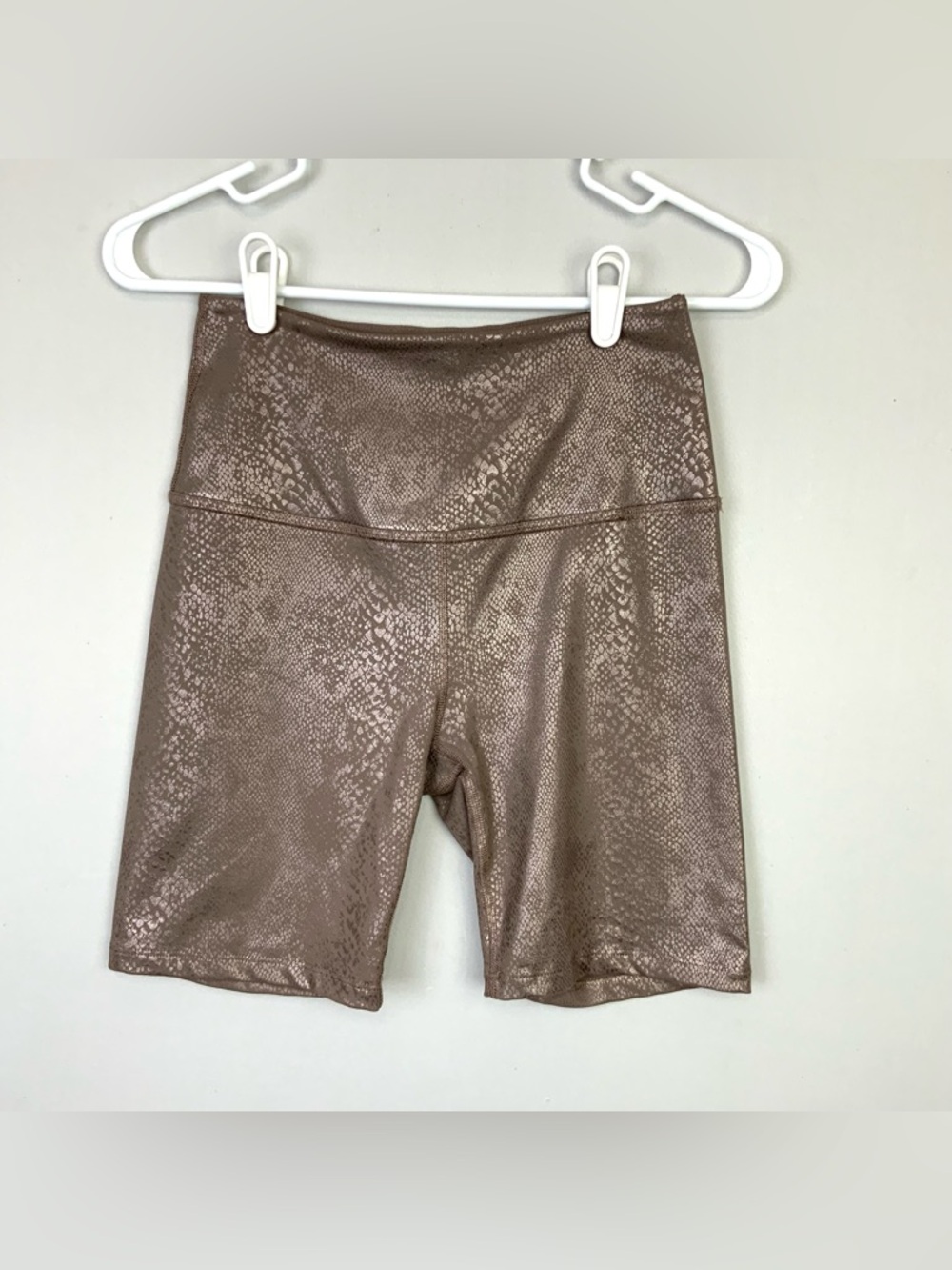 Beyond Yoga Sz Small Viper Snake High Waisted Biker Shorts Metallic Mocha